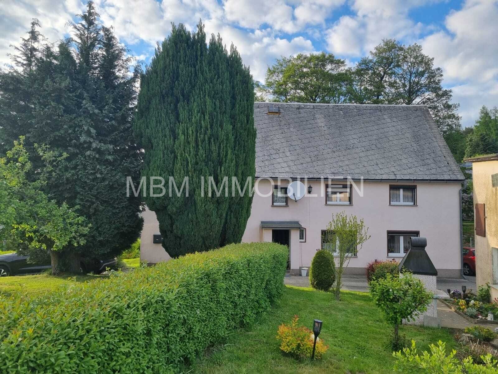 Familienfreundliches Ein-/Zweifamilienhaus mit großem Grundstück in Steina Familienfreundliches Ein-/Zweifamilienhaus mit großem Grundstück in Steina
